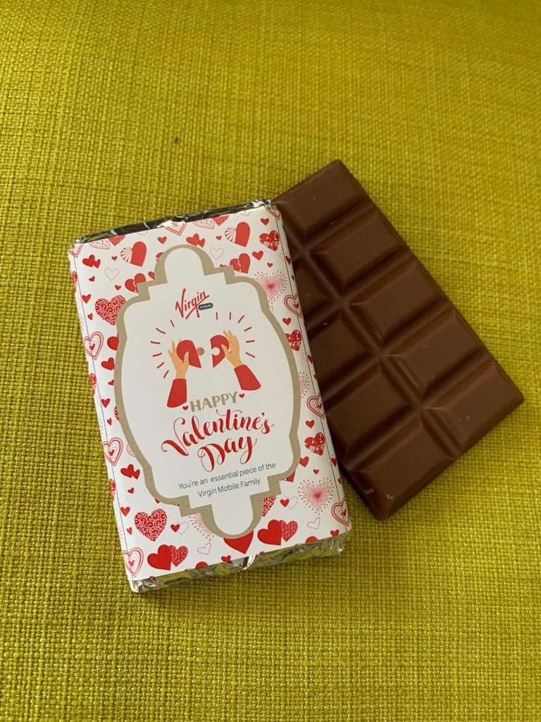 happy valentine's day custom chocolate red hearts background | sweetalk.